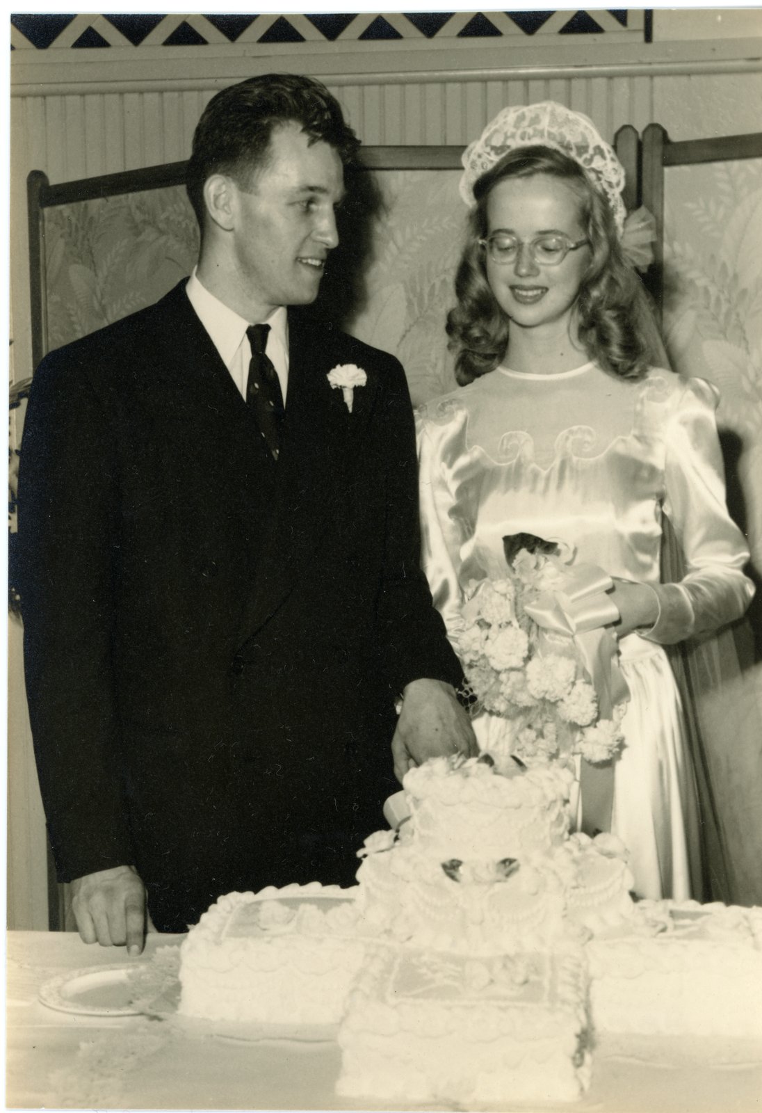 Pat Ray and Their Wedding Cake.