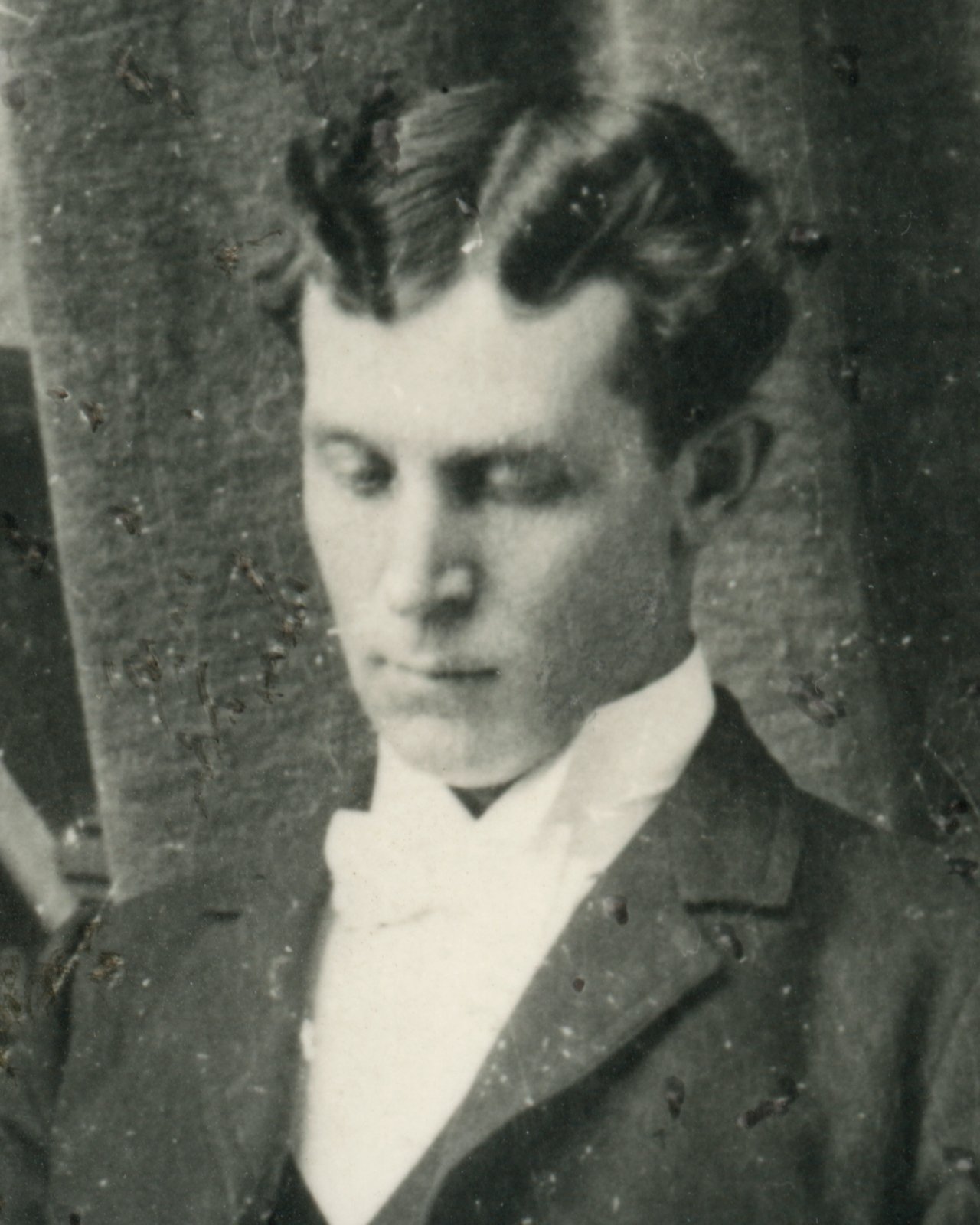 Ike Loomis.
