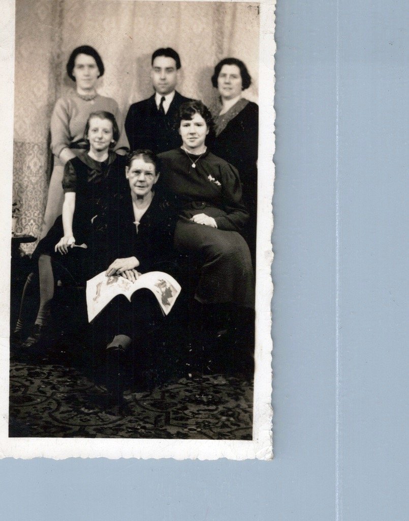 LTo RBTo FFlorence Farrell Howard Farrell Helen Farrell Janet Clarke Bettie Clarke Anna Rafferty.